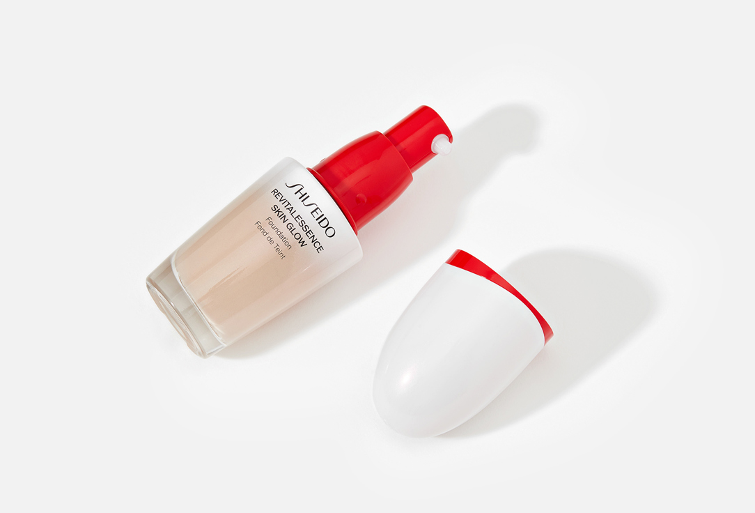 Shiseido Foundation Revitalessence Skin Glow 220, Linen 30 ml Shiseido Foundation Revitalessence Skin Glow