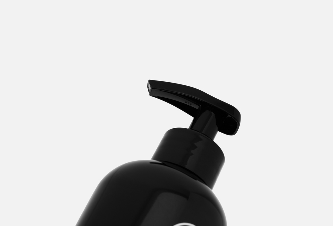 J BEVERLY HILLS Moisturizing hair conditioner Platinum hydrate