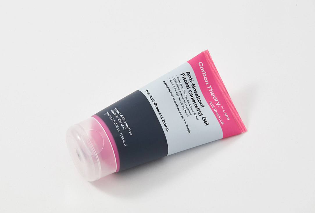 CARBON THEORY Purifying & Refreshing Face Cleanser Anti-Breakout 150 ml CARBON THEORY Purifying & Refreshing Face Cleanser Anti-Breakout