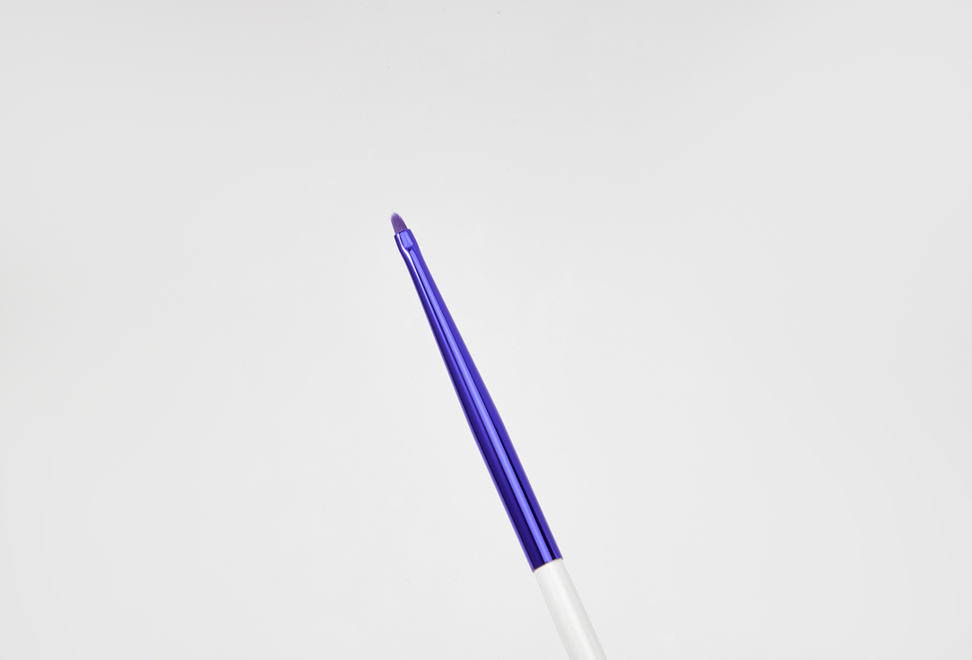 Manly PRO Multi-Purpose Flat Brush for Small Details & Pencil Blending K43
