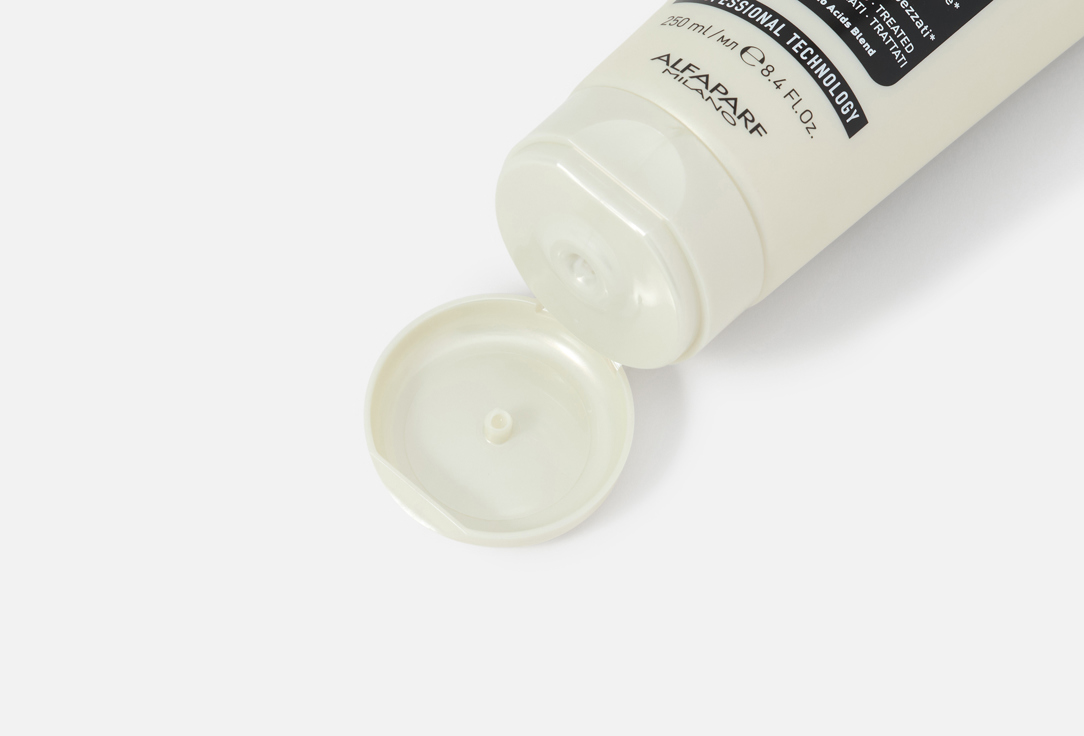 Il Salone Milano Hair rebuilder conditioner Professional Technology