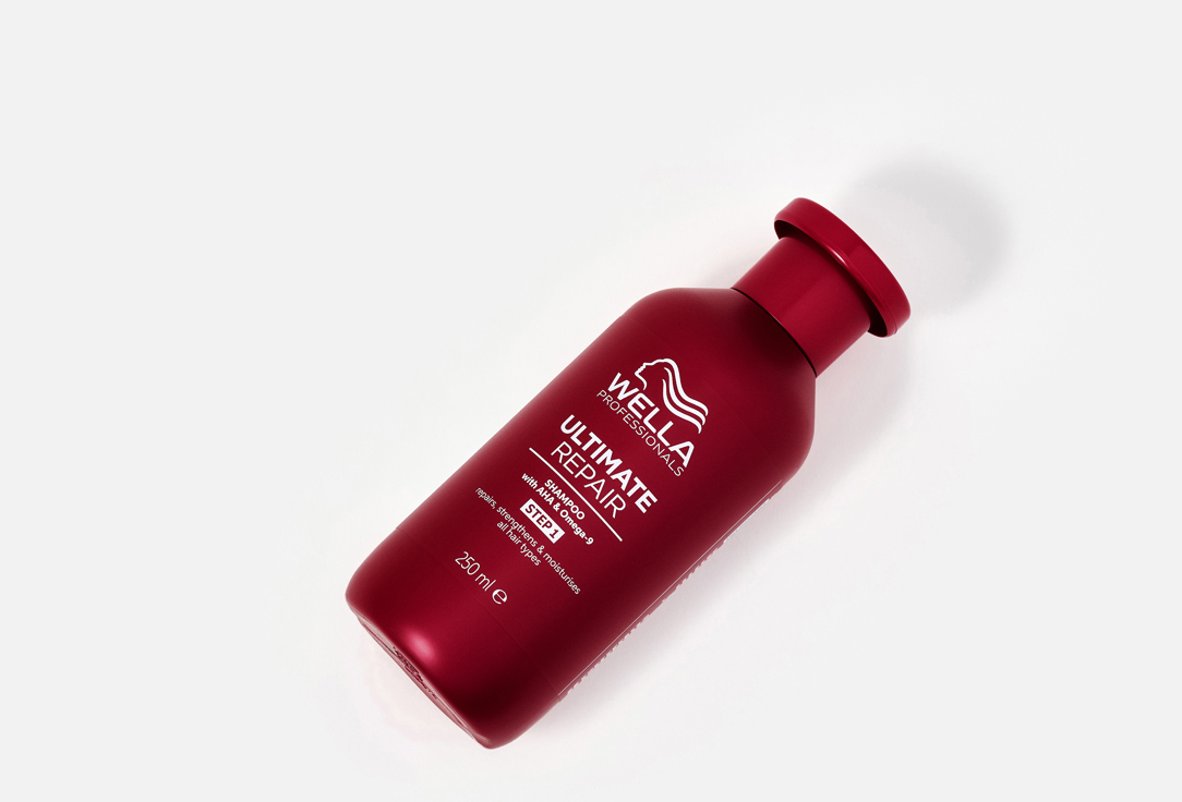 Wella Professionals Lightweight Cream Shampoo Ultimate Repair