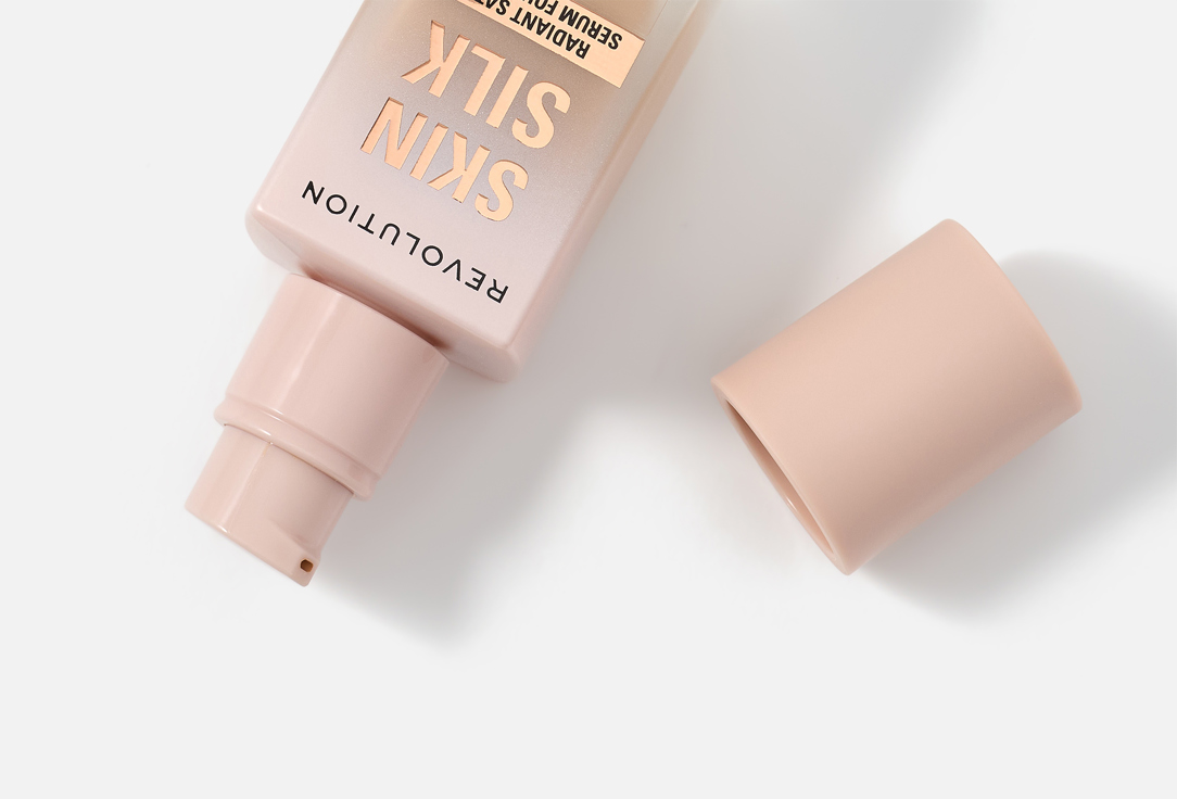 MakeUp Revolution Brightening Foundation Skin Silk Serum Foundation