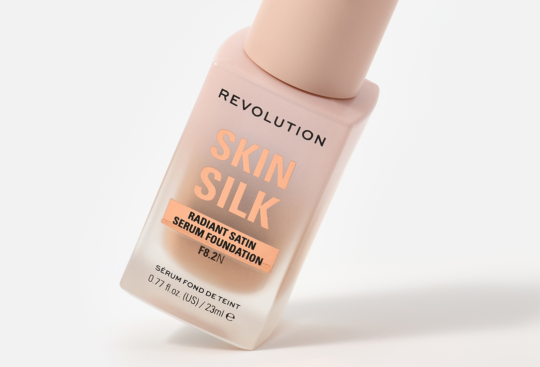 MakeUp Revolution Brightening Foundation Skin Silk Serum Foundation