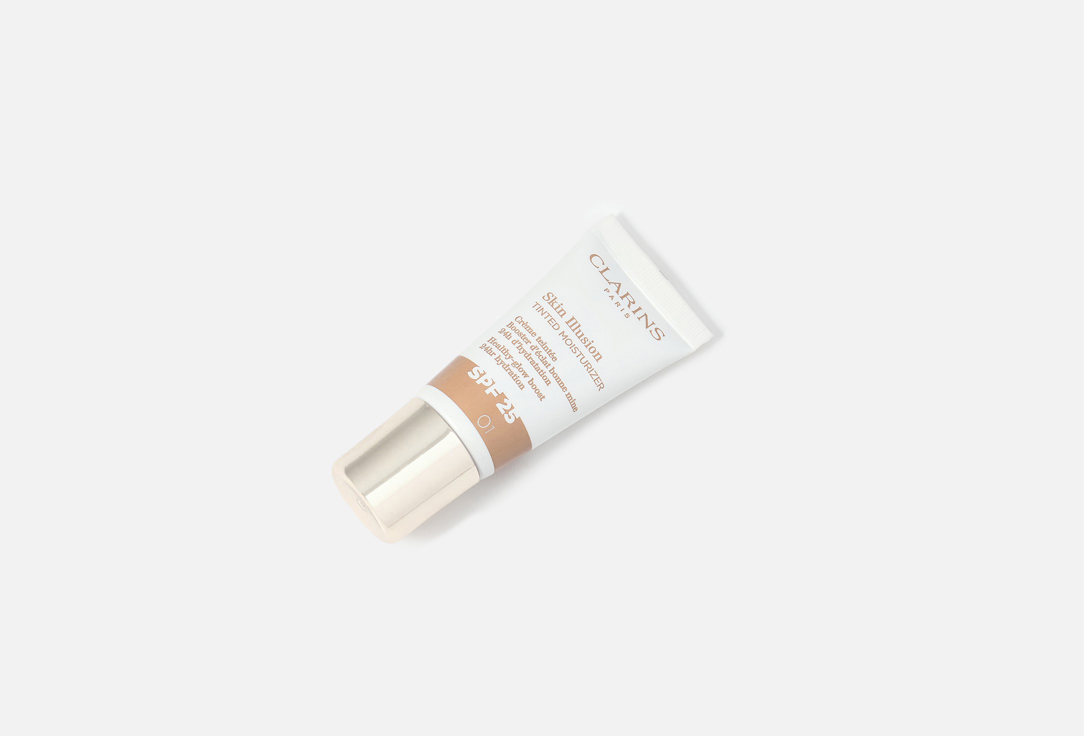 Clarins Illuminating Creamy Foundation SPF25 Skin Illusion Tinted Moisturizer