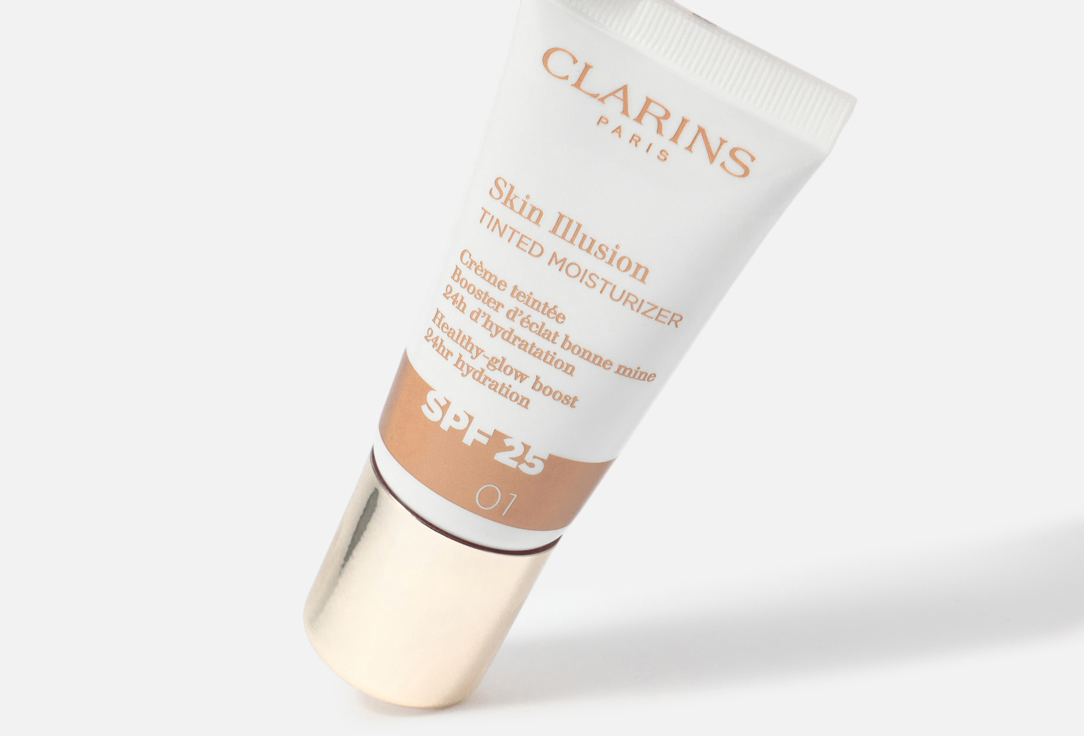 Clarins Illuminating Creamy Foundation SPF25 Skin Illusion Tinted Moisturizer