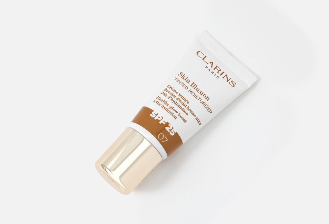 Clarins Illuminating Creamy Foundation SPF25 Skin Illusion Tinted Moisturizer