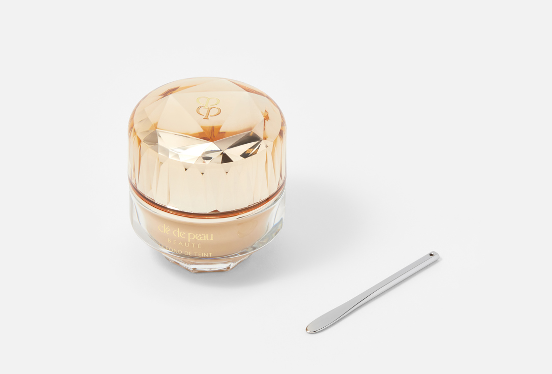 Clé de Peau Beauté Illuminating Creamy Foundation SPF22 The Foundation