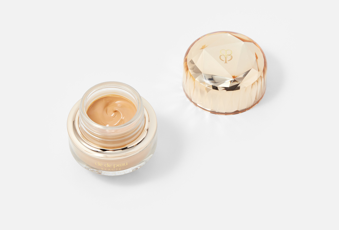 Clé de Peau Beauté Illuminating Creamy Foundation SPF22 The Foundation