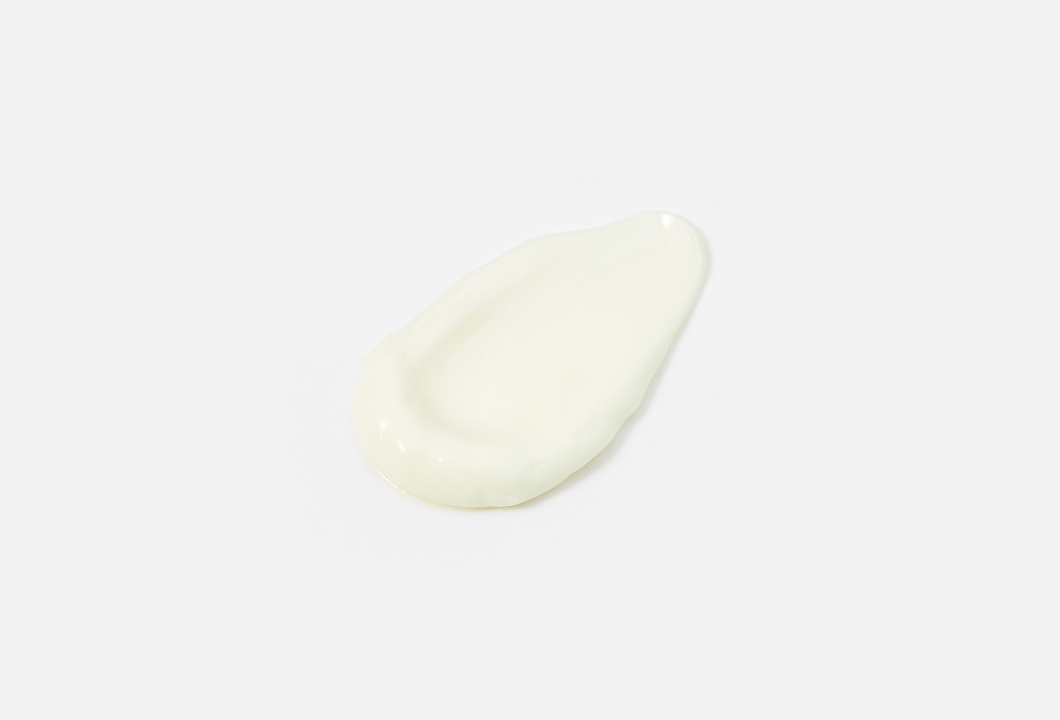 Q+A Lightweight gel-cream sunscreen SPF50 Niacinamide