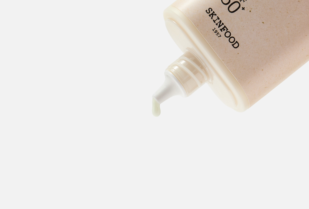 SKINFOOD Hydrating broad-spectrum berry-infused sun cream for face SPF 50 PA++++ Berry Moisturizing Sun Cream