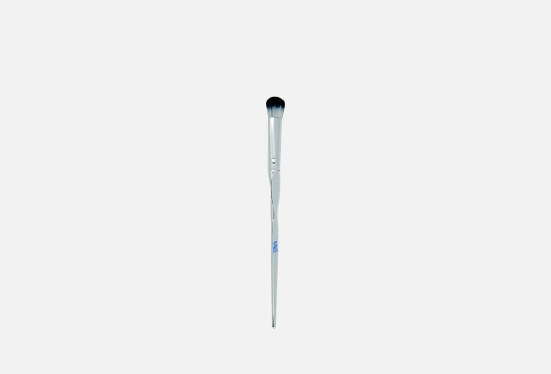 Vera Milano Eyelid Brush Shadow