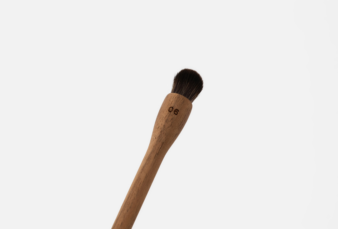 Close Concealer Brush Pinceau Correcteur 1 pcs Close Concealer Brush Pinceau Correcteur