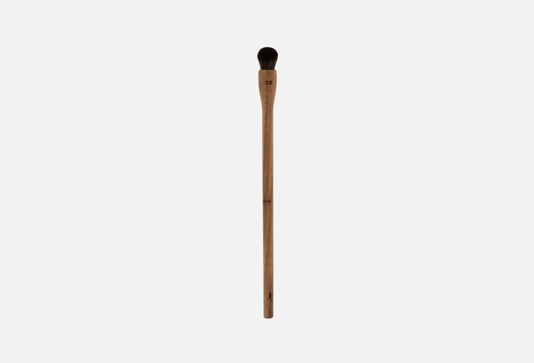Close Concealer Brush Pinceau Correcteur 1 pcs Close Concealer Brush Pinceau Correcteur