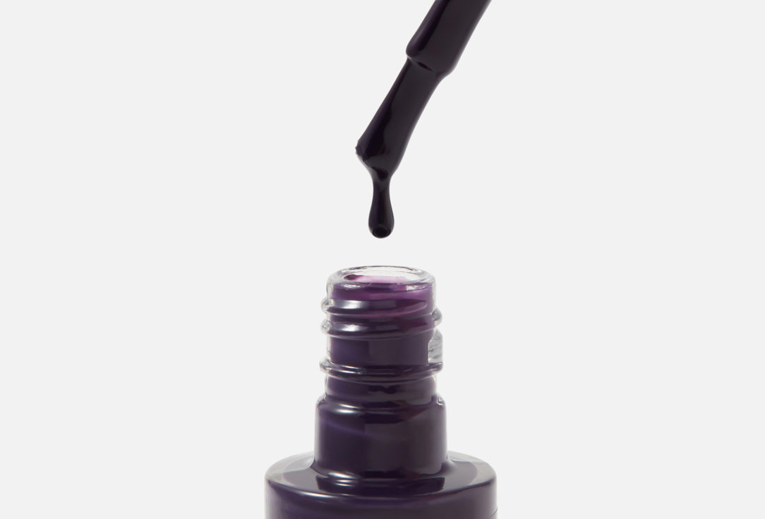 essence Glossy, fast-drying gel-effect nail polish Gel Nail Colour
