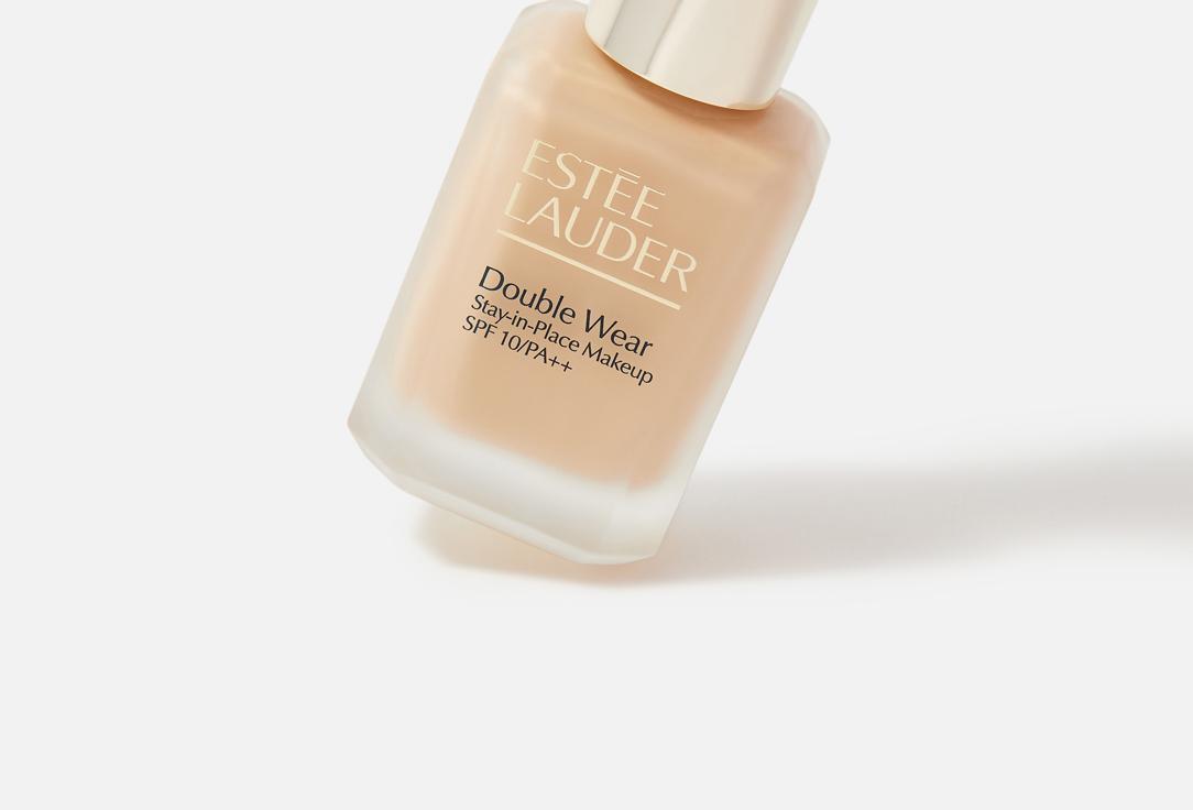Estée Lauder liquid matte foundation SPF 10 Double Wear Stay in Place