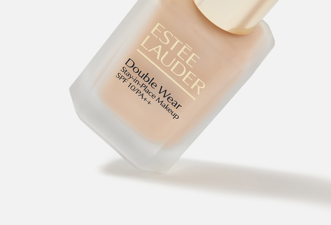 Estée Lauder liquid matte foundation SPF 10 Double Wear Stay in Place