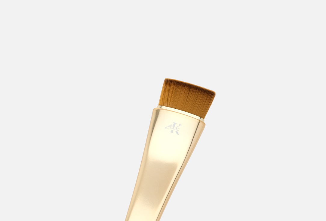 KLA Beauty Foundation brush Golden Foundation Brush 1 pcs KLA Beauty Foundation brush Golden Foundation Brush