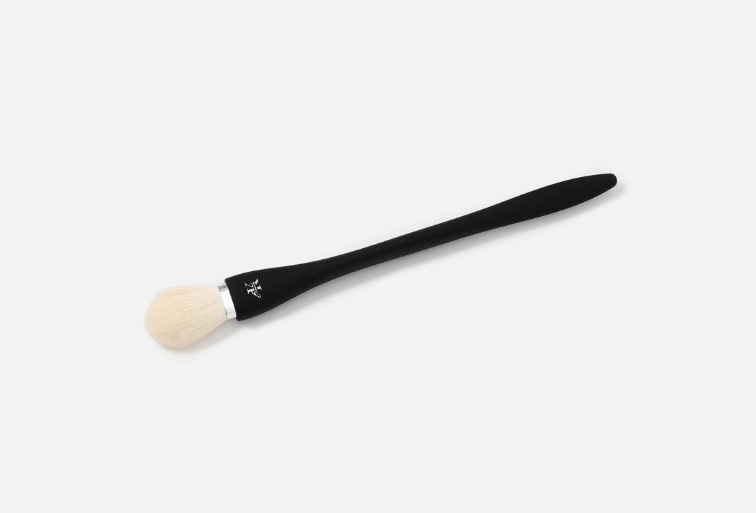 KLA Beauty Makeup Brush Highlighter Brush 1 pcs KLA Beauty Makeup Brush Highlighter Brush