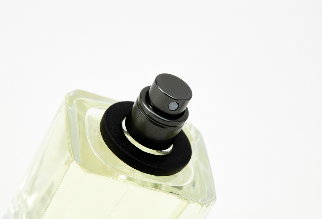 بنانا ريبابليك ماء عطر ليذر ريزيرف