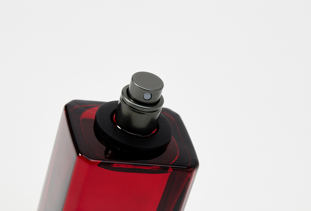 BANANA REPUBLIC Eau de parfum Dark Cherry & Amber 75 ml BANANA REPUBLIC Eau de parfum Dark Cherry & Amber