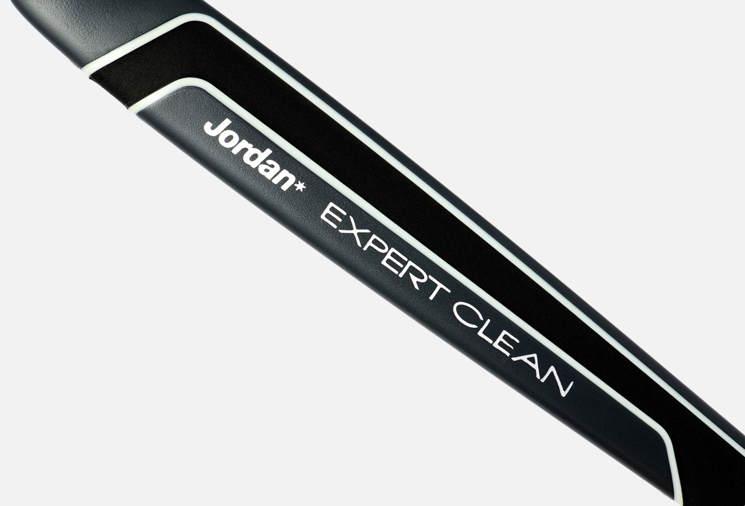 Jordan Medium hard Toothbrush Expert Clean Medium