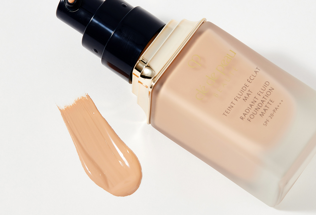 Clé de Peau Beauté Liquid foundation SPF 20 Radiant Fluid Foundation Matte B30, Medium beige 35 ml Clé de Peau Beauté Liquid foundation SPF 20 Radiant Fluid Foundation Matte