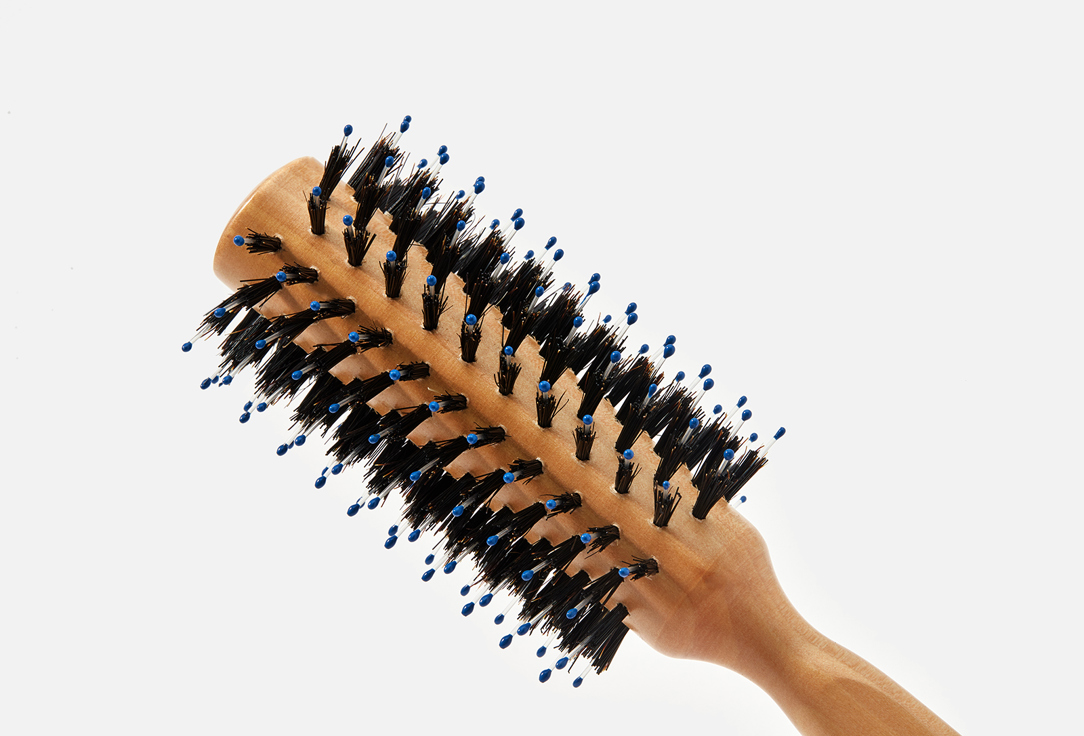 Hair Rituel by Sisley Large blow-dry hair brush The Blow-Dry Brush N°2
