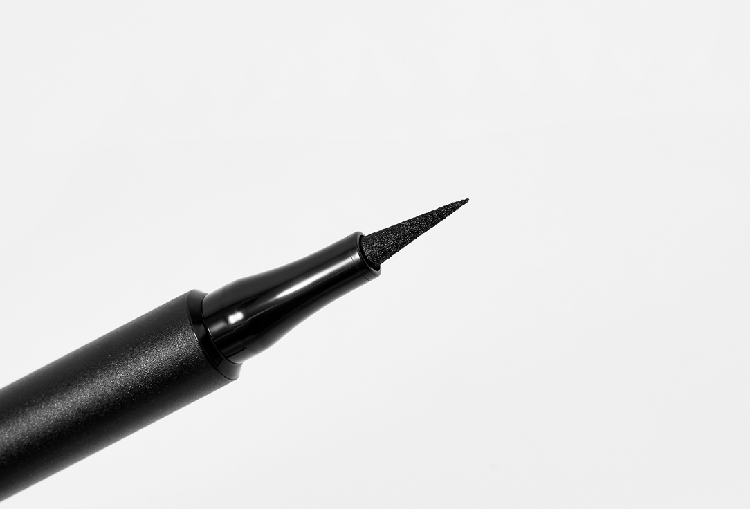 3INA Liquid eyeliner The 24H Pen Eyeliner 900, Black 1.2 ml 3INA Liquid eyeliner The 24H Pen Eyeliner
