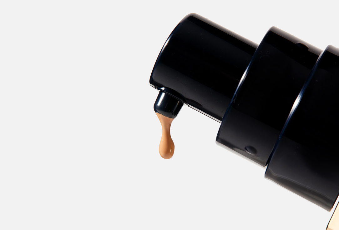 Clé de Peau Beauté Liquid foundation SPF 25 Radiant Fluid Foundation Natural O40, Light tan ocher 35 ml Clé de Peau Beauté Liquid foundation SPF 25 Radiant Fluid Foundation Natural