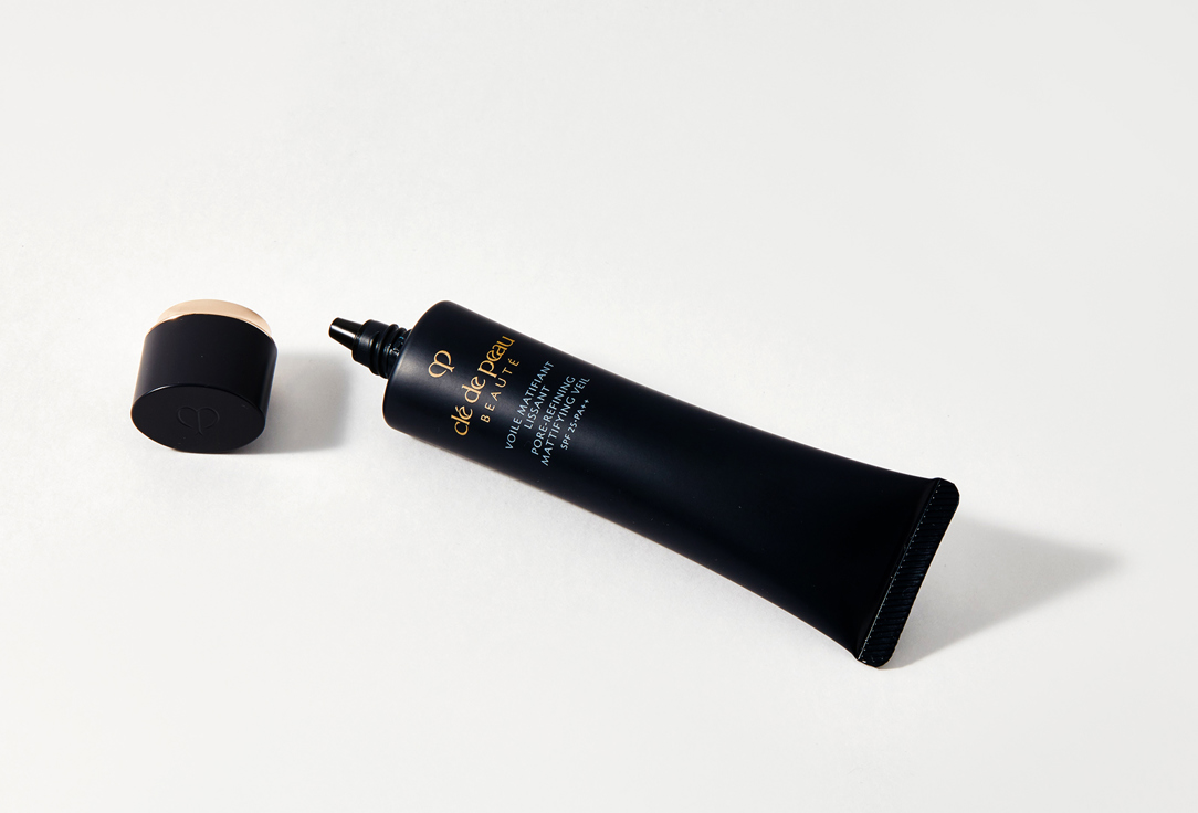 Clé de Peau Beauté Mattifying creamy face primer PORE REFINING MATTIFYING VEIL