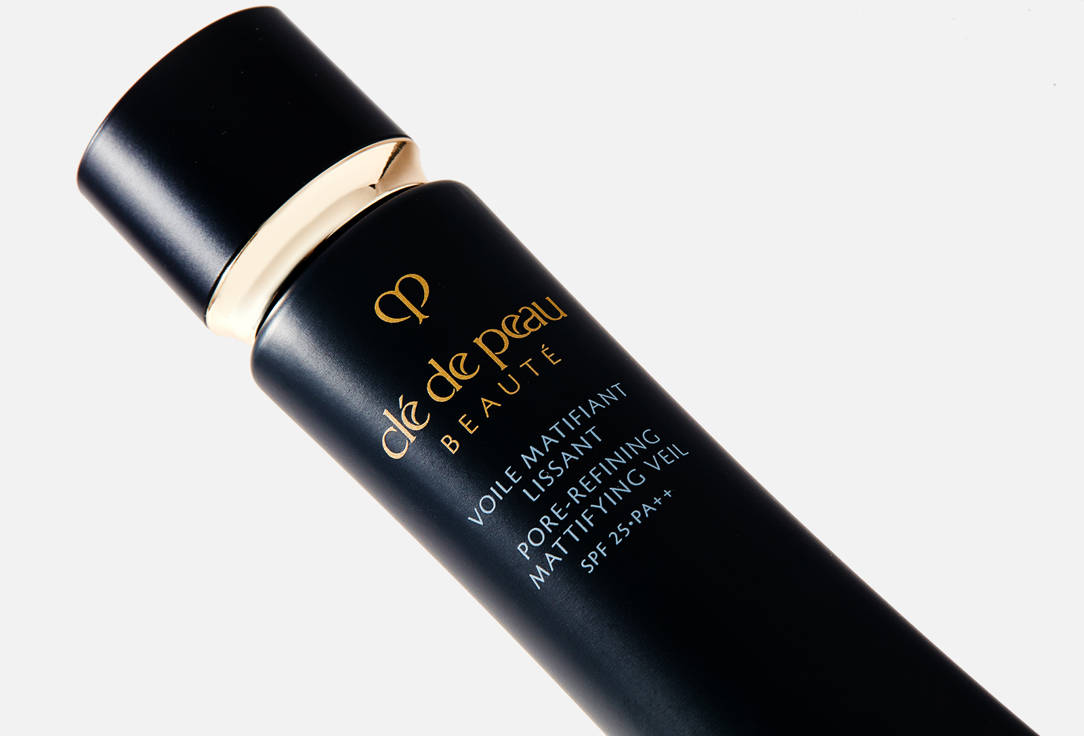 Clé de Peau Beauté Mattifying creamy face primer PORE REFINING MATTIFYING VEIL