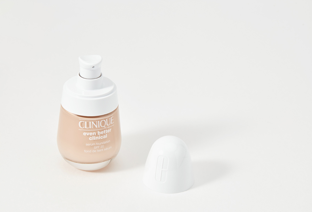 Clinique Moisturizing & Brightening Serum-Foundation SPF20 Even Better Clinical