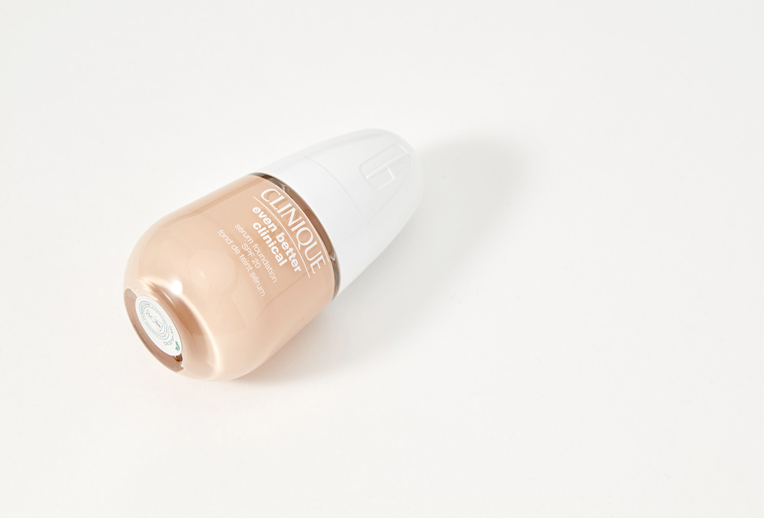 Clinique Moisturizing & Brightening Serum-Foundation SPF20 Even Better Clinical
