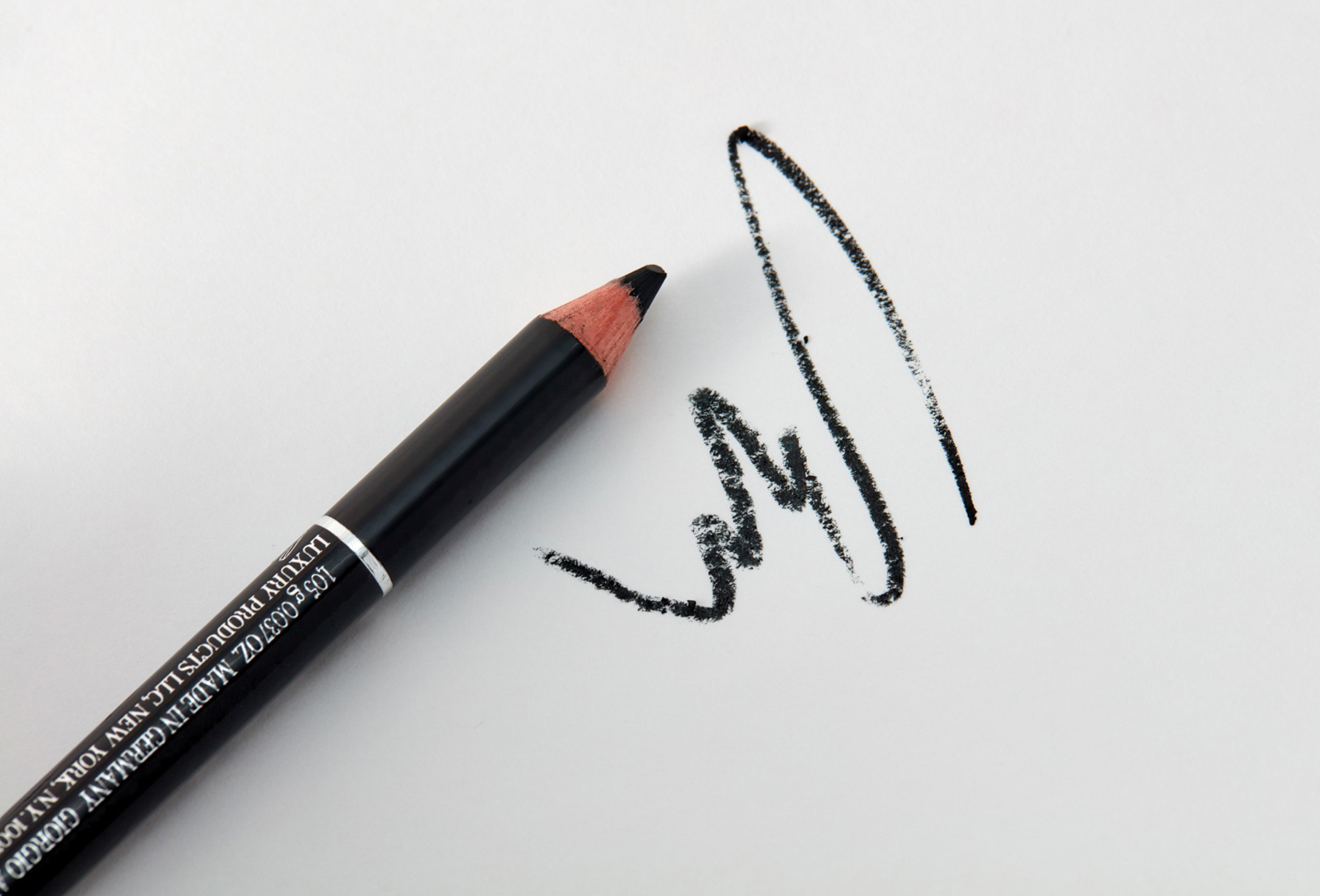 Armani Soft Eye Pencil SMOOTH SILK 04, Black 1 g Armani Soft Eye Pencil SMOOTH SILK