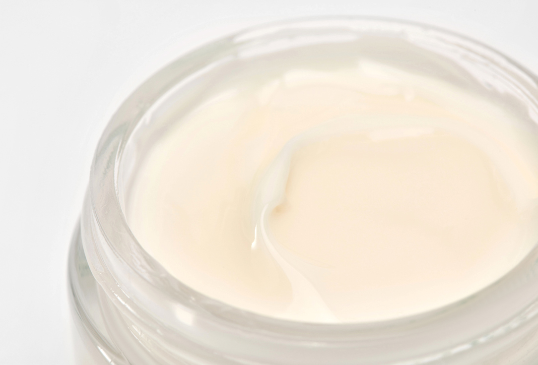 Valmont Rejuvenating Face Cream Hydra3 Regenetic Cream 50 ml Valmont Rejuvenating Face Cream Hydra3 Regenetic Cream