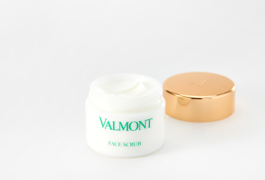 Valmont Revitalizing Face Mask Moisturizing with a mask
