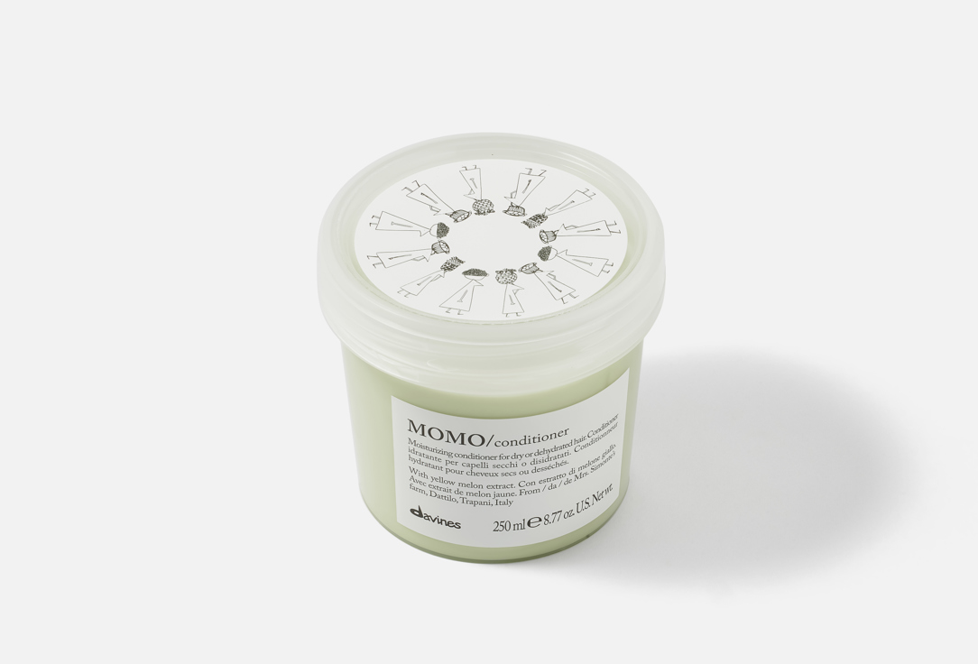 Davines Lightweight Moisturizing Conditioner MOMO Conditioner 250 ml Davines Lightweight Moisturizing Conditioner MOMO Conditioner