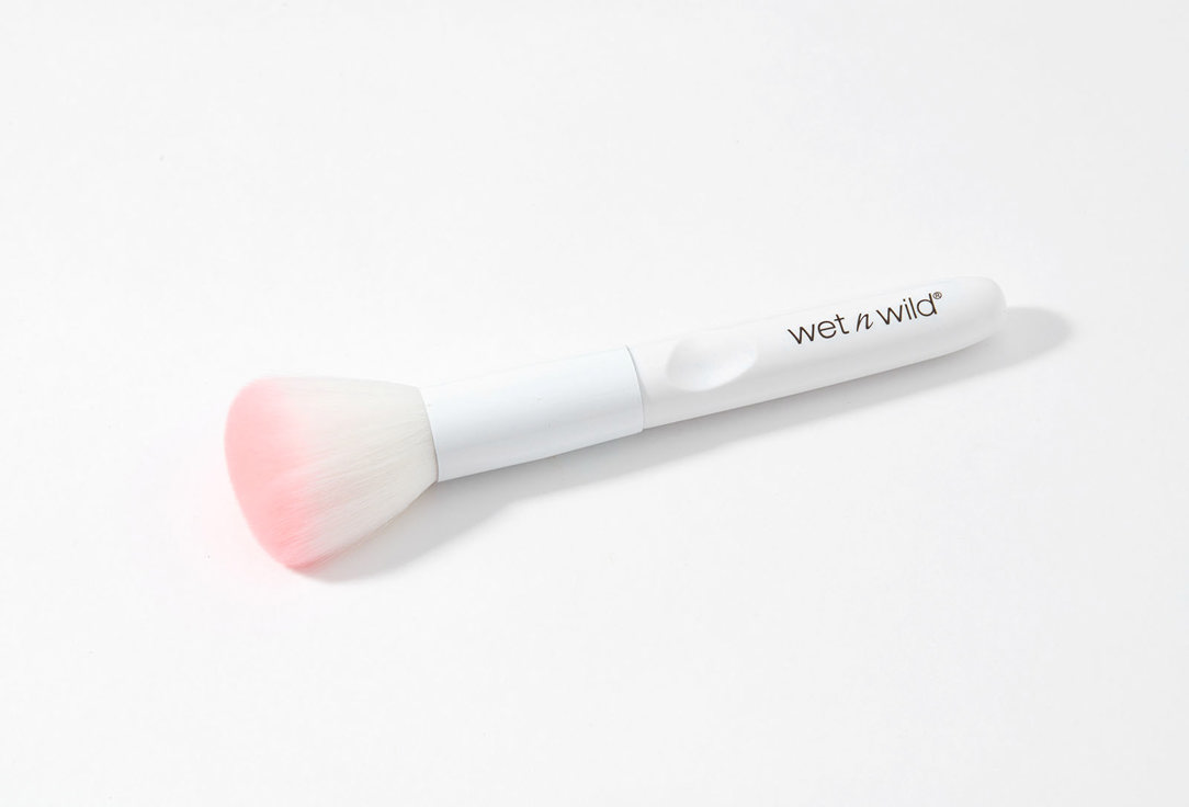Wet n Wild Powder Brush stylish
