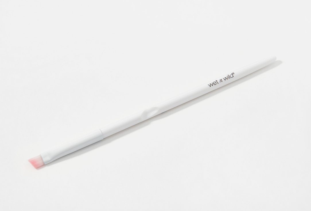 Wet n Wild Liner Brush Angled 1 pcs Wet n Wild Liner Brush Angled