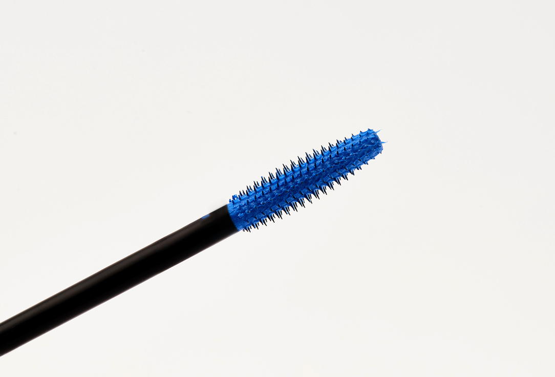 Vivienne Sabo Volume Mascara Cabaret premiere