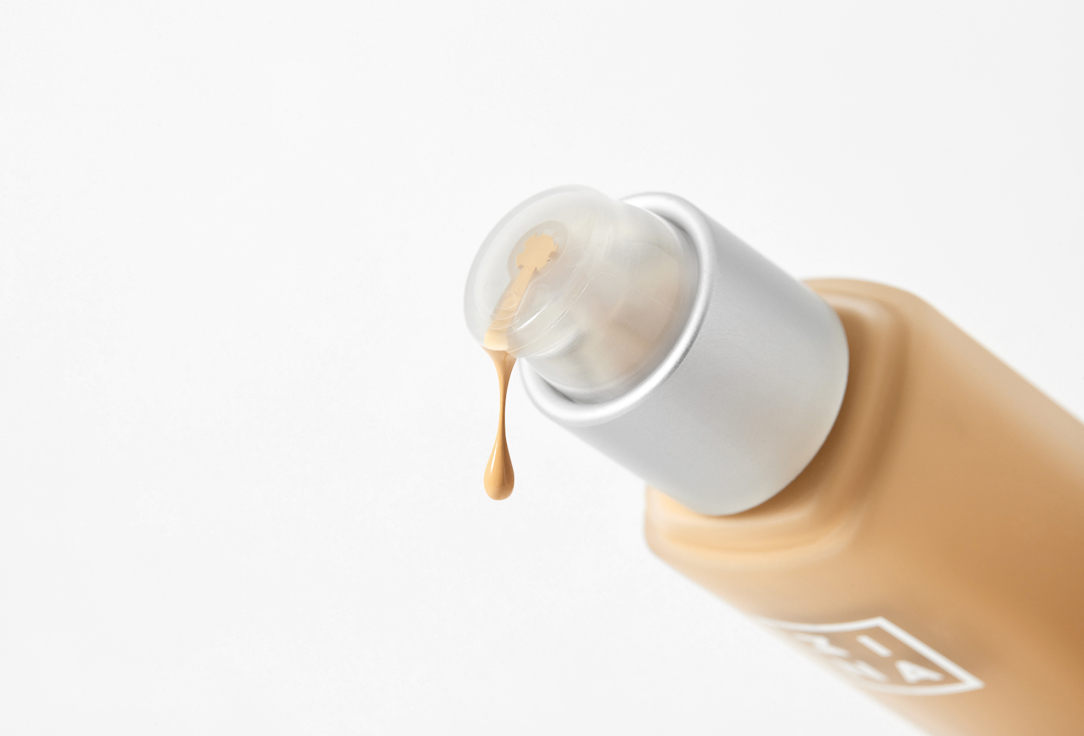 3INA Long-lasting, medium to high coverage matte foundation The 24h Foundation 633, Medium with a cool undertone 30 ml 3INA Long-lasting, medium to high coverage matte foundation The 24h Foundation