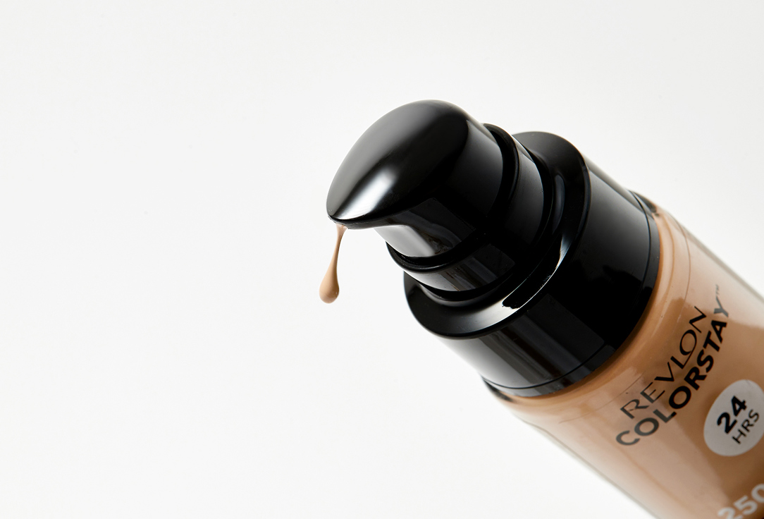 Revlon Liquid Foundation SPF 15 ColorStay Longwear Makeup