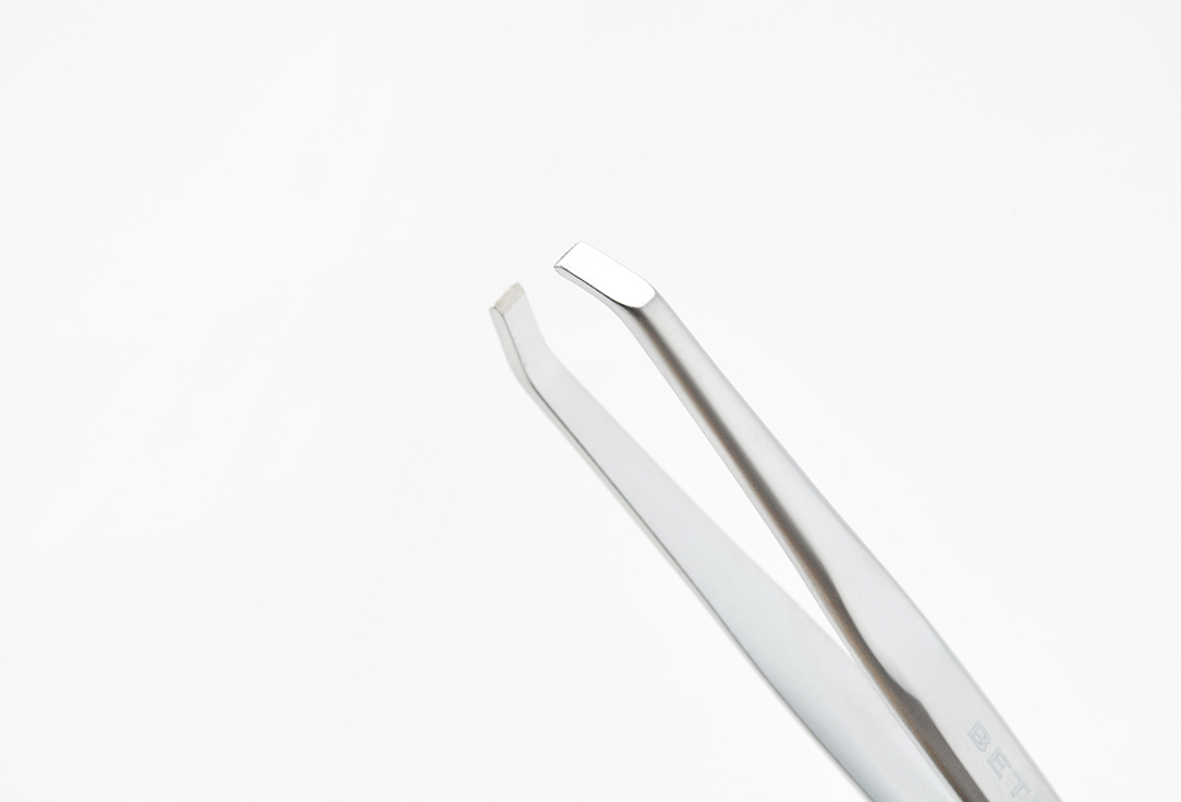 Beter Eyebrow Tweezers Elite Matte-Finished Tweezers, Straight/Crab Tip 1 pcs Beter Eyebrow Tweezers Elite Matte-Finished Tweezers, Straight/Crab Tip