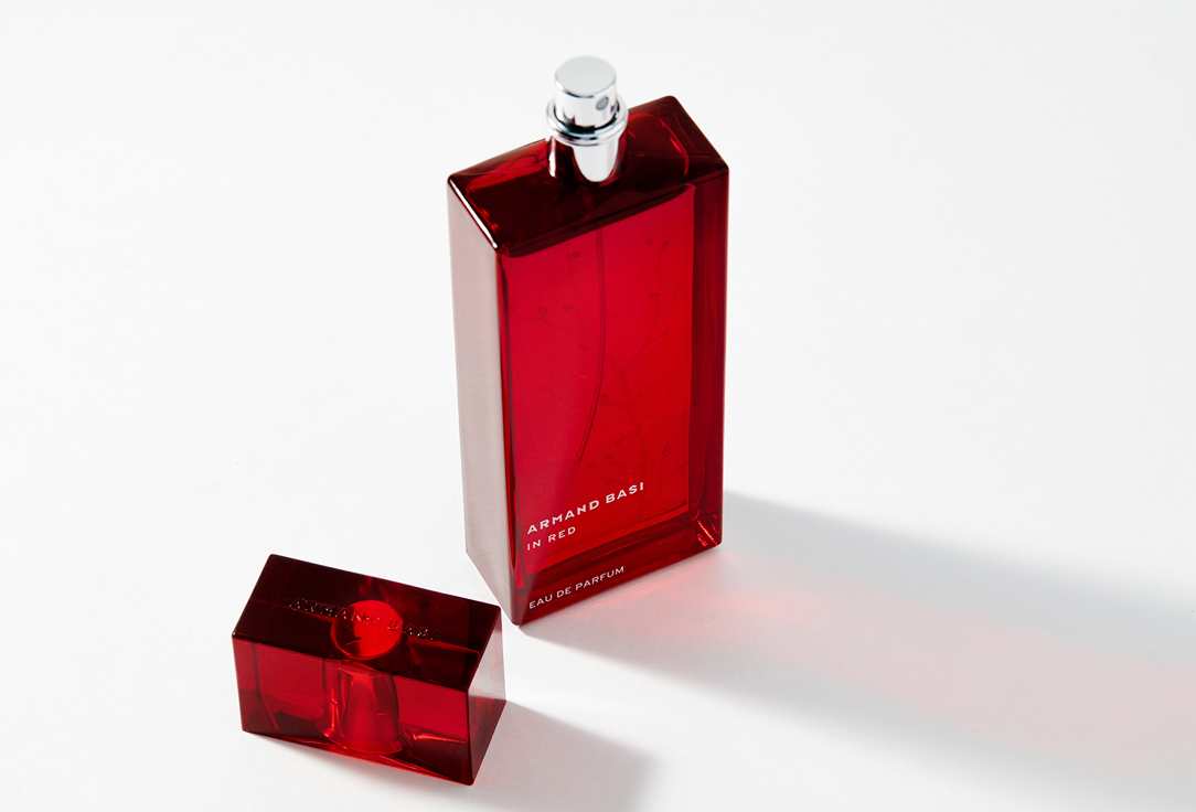 أرماند باسي ماء عطر بالأحمر