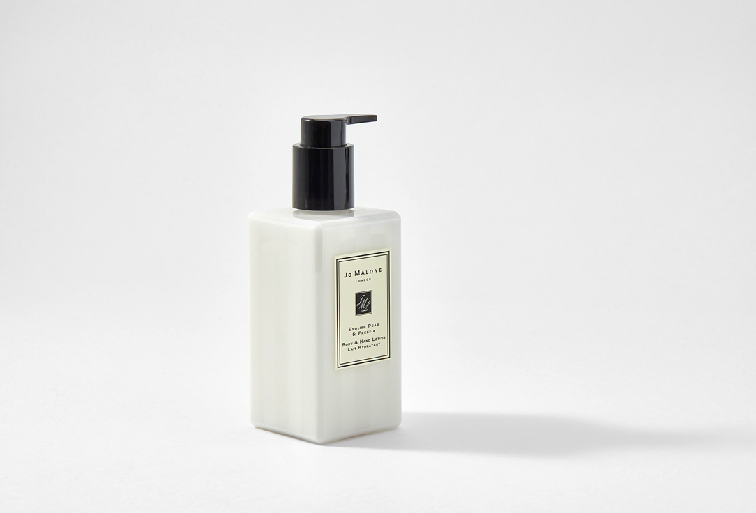 Jo Malone London Perfumed Body & Hand Lotion English Pear & Freesia 250 ml Jo Malone London Perfumed Body & Hand Lotion English Pear & Freesia