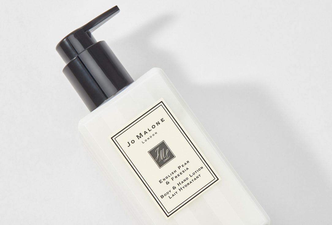 Jo Malone London Perfumed Body & Hand Lotion English Pear & Freesia 250 ml Jo Malone London Perfumed Body & Hand Lotion English Pear & Freesia