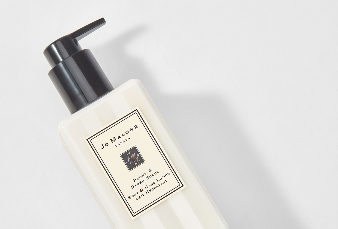 Jo Malone London Perfumed Body & Hand Lotion Peony & Blush Suede 250 ml Jo Malone London Perfumed Body & Hand Lotion Peony & Blush Suede
