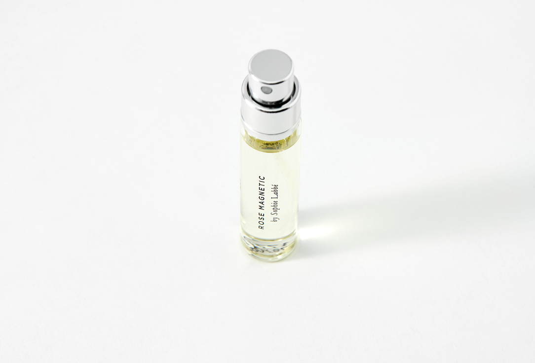 إيسنشيال بارفومز باريس ماء عطر روز ماغنيتيك 10 مل إيسنشيال بارفومز باريس ماء عطر روز ماغنيتيك
