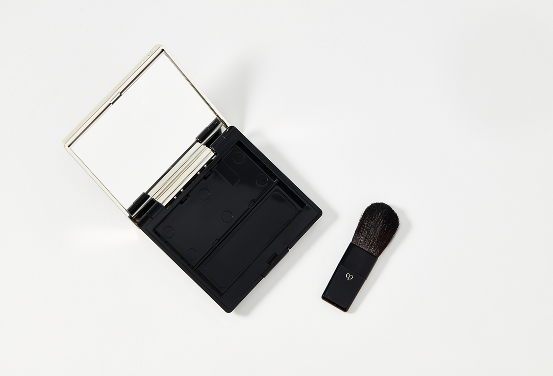 Clé de Peau Beauté Case with brush Powder blush duo case 1 pcs Clé de Peau Beauté Case with brush Powder blush duo case